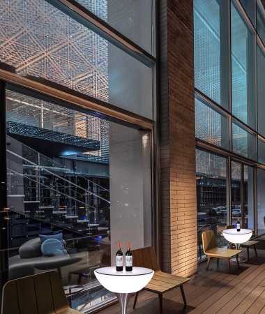 Стол светящийся круглый на металическом основании 60х60х76